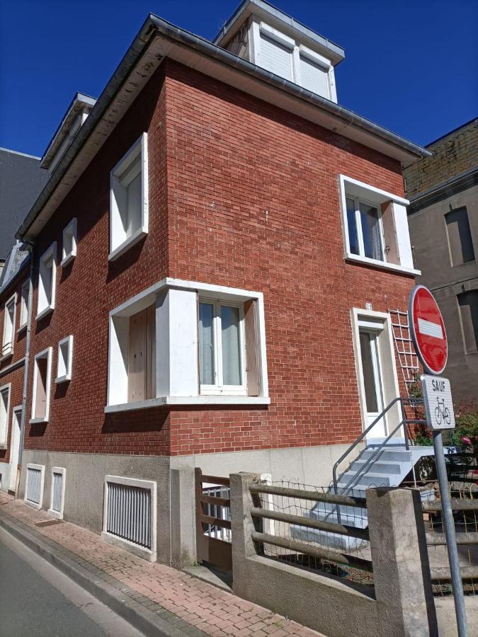 Appart en 1er étage à 120m de la mer Le Tréport Eksteriør bilde